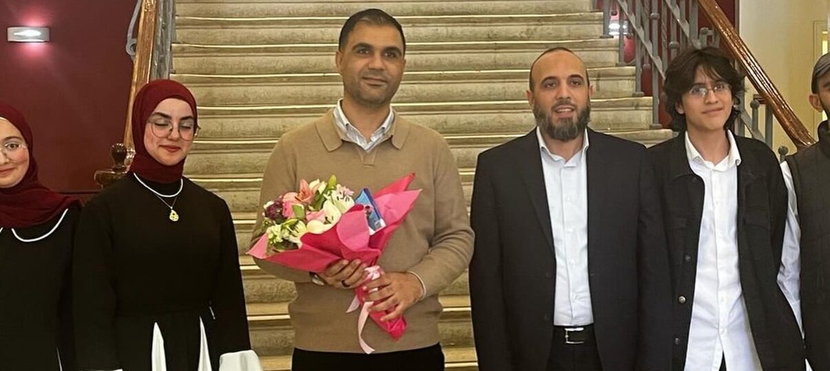 از فريق المدرسة اللبنانية العالمية، والتي تشرف عليها جمعية الإرشاد والإصلاح، المركز الأول في البطولة الوطنية لمناظرات المدارس في لبنان 2024-2025