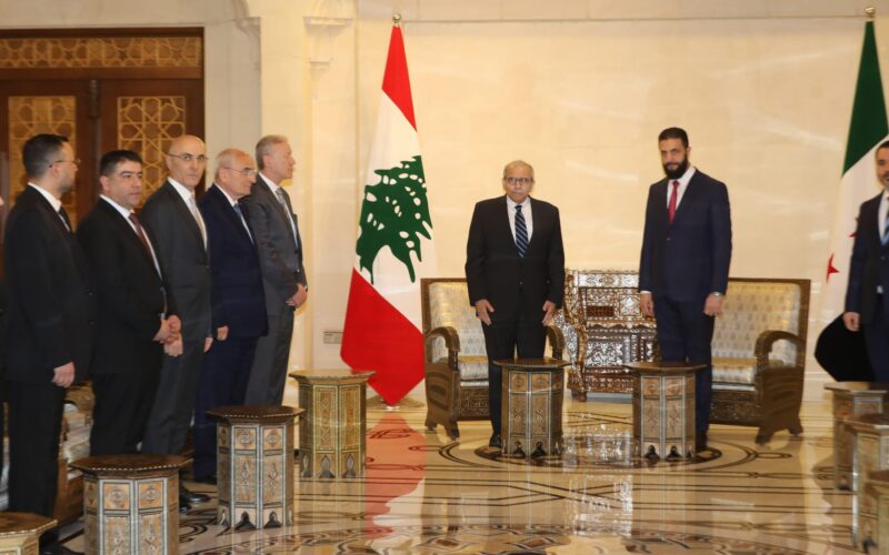 زار وزير الخارجية يوسف رجي سوريا مع رئيس الحكومة نواف سلام على رأس وفد ضم أيضا وزيري الدفاع ميشال منسى والداخلية أحمد الحجار، والتقوا الرئيس السوري احمد الشرع.