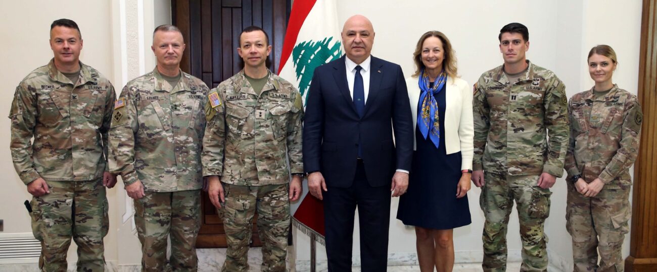 الرئيس عون خلال استقباله الرئيس الجديد للجنة الاشراف على تنفيذ آلية وقف إطلاق النار:  لمواصلة الضغط على إسرائيل لوقف اعتداءاتها والانسحاب من التلال التي تحتلها وإعادة الاسرى