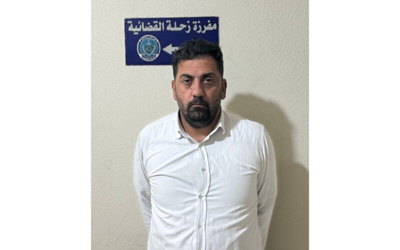 انتحل صفة أمنيّة ونفّذ عمليّات سلب طالت سائقي سيّارات أجرة، هل من وقع ضحيّة أعماله؟
