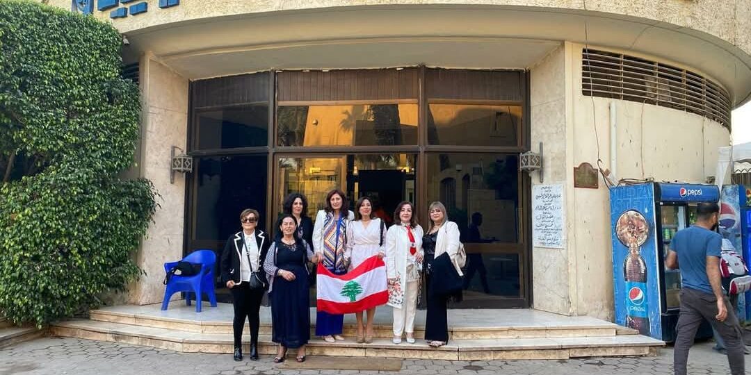 تشكيلية لنادن تابري تشارك في معرض “IWS egypt” بالقاهره
