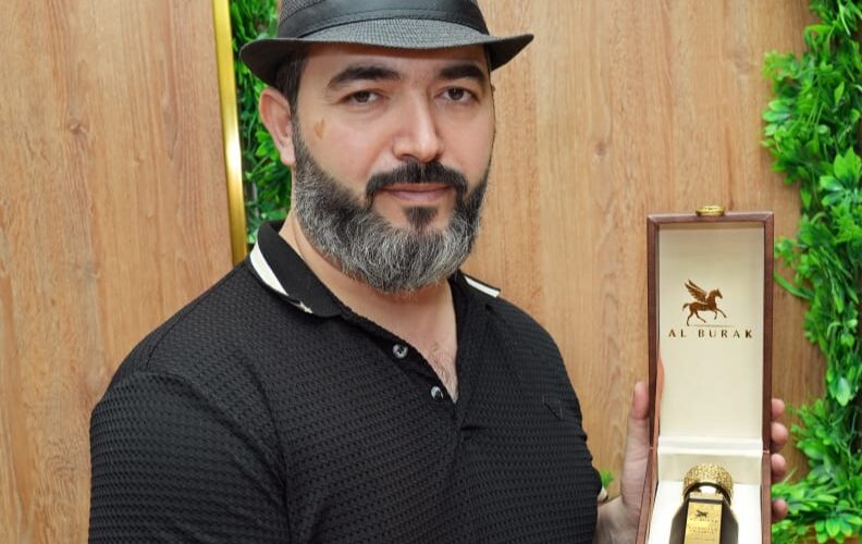 خبير العطور محمد فؤاد الحراكي ومحل البراق للعطور في الشارقة