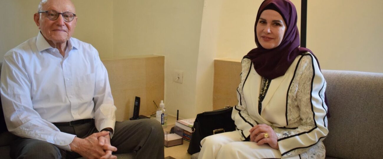 رئيس الوزراء السابق تمام سلام يُثني على جهود الإعلامية نضال شهاب