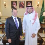 شحادة أطلع البخاري على استراتيجية وزارة التكنولوجيا